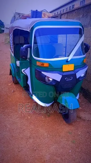 Bajaj RE 2025 Green