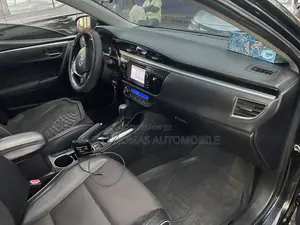 Toyota Corolla 2017 Black