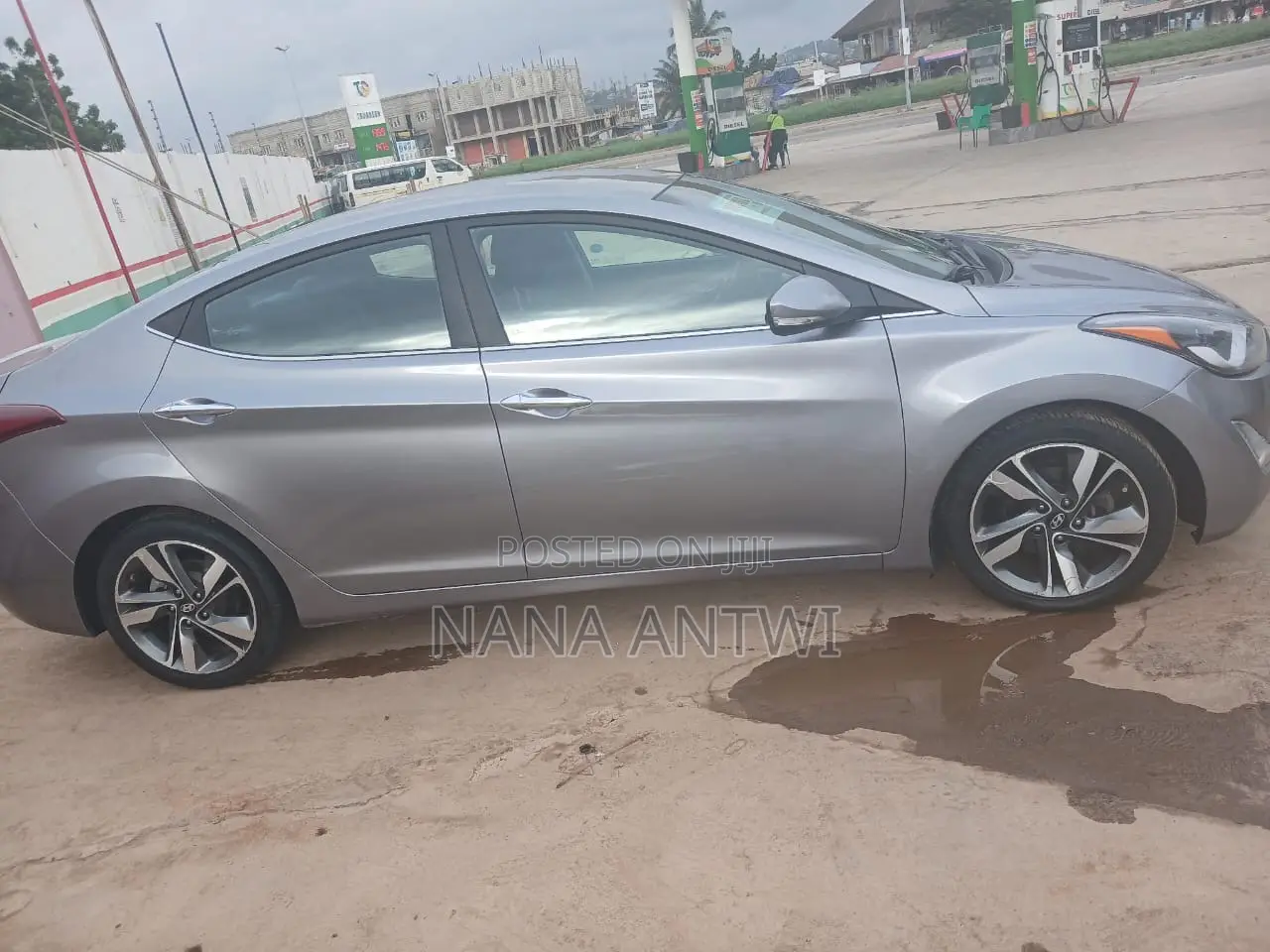 Hyundai Elantra Limited 4dr Sedan (1.8L 4cyl 6A) 2015 Silver