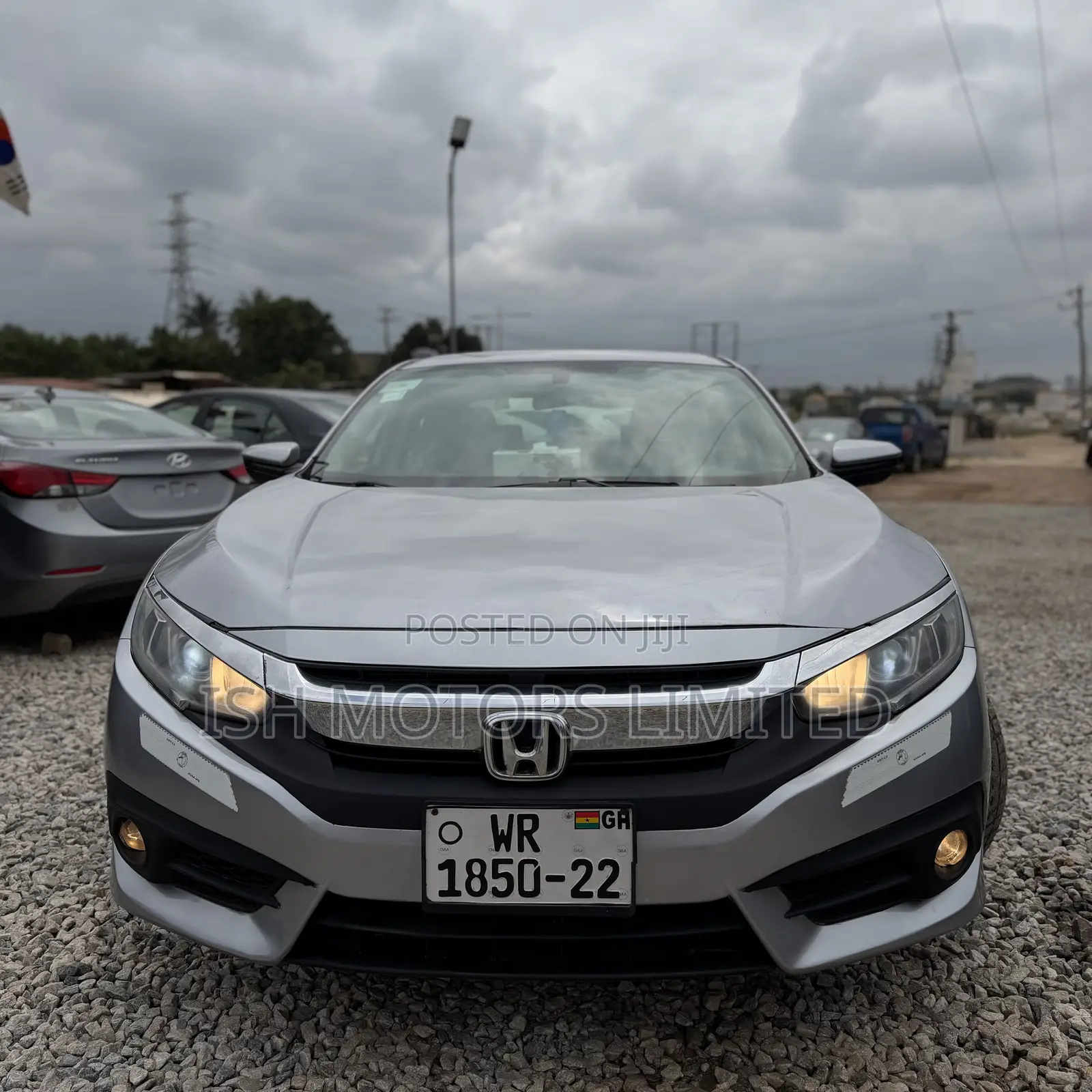 Honda Civic LX 4dr Sedan (2.0L 4cyl) 2017 Silver