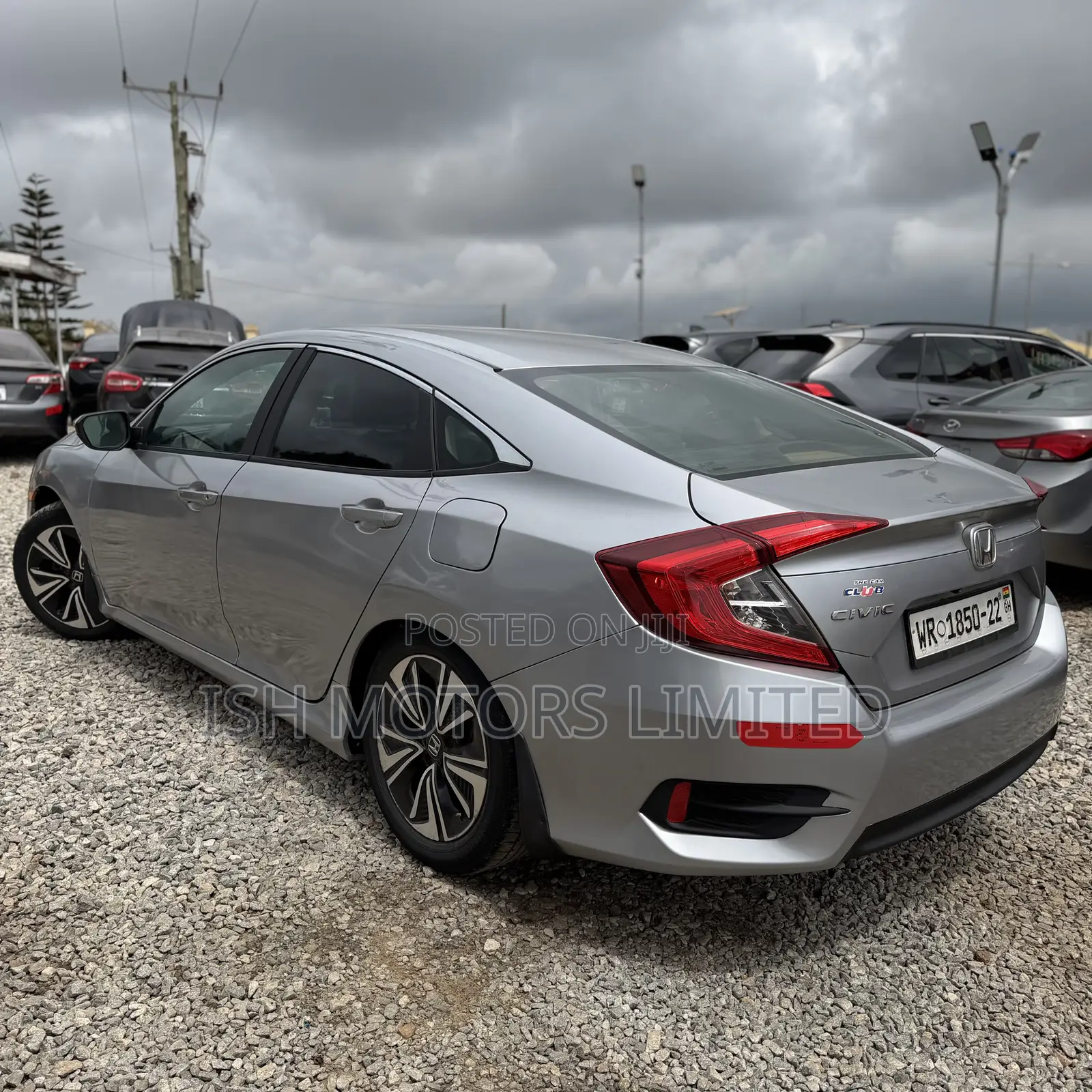 Honda Civic LX 4dr Sedan (2.0L 4cyl) 2017 Silver