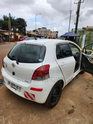 Toyota Vitz 2010 Red