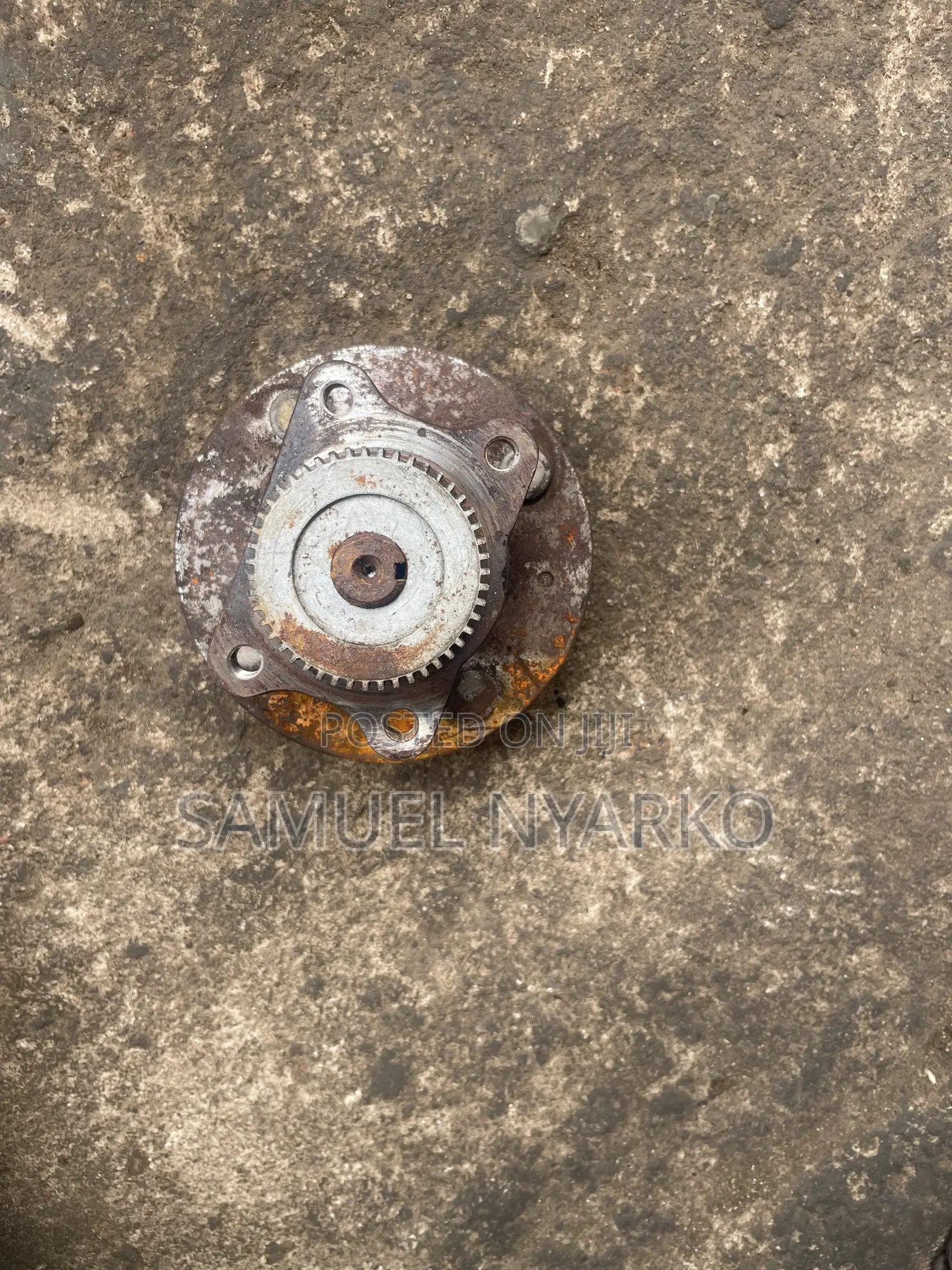 Kia Optima 2004 Back Hub