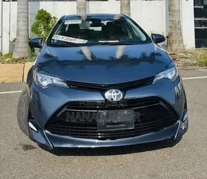 Toyota Corolla 2017 Blue