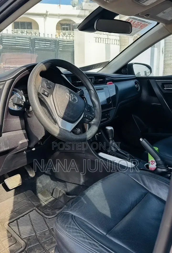 Toyota Corolla 2017 Blue