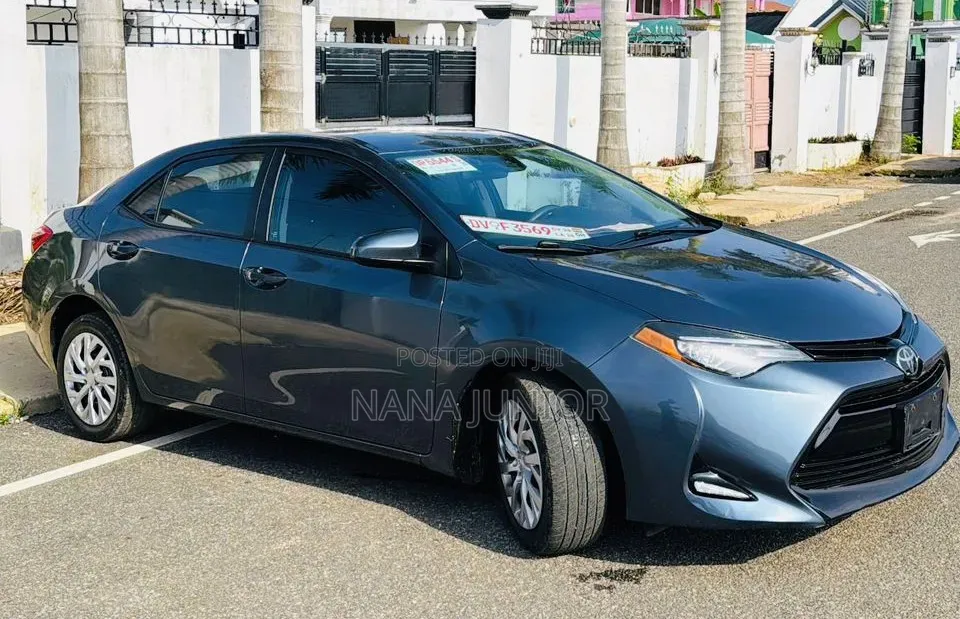 Toyota Corolla 2017 Blue