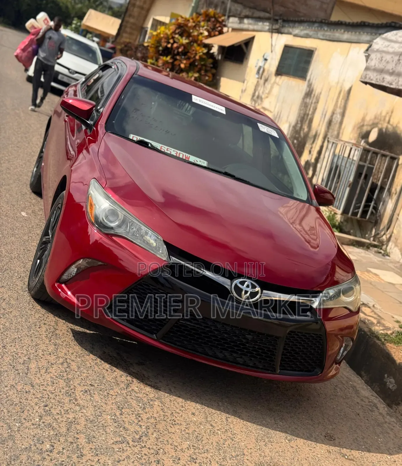 Toyota Camry SE 4dr Sedan (2.5L 4cyl 6A) 2015 Red