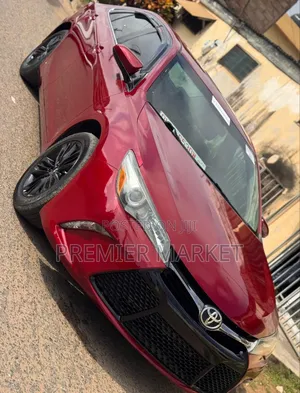 Toyota Camry SE 4dr Sedan (2.5L 4cyl 6A) 2015 Red