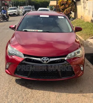 Toyota Camry SE 4dr Sedan (2.5L 4cyl 6A) 2015 Red