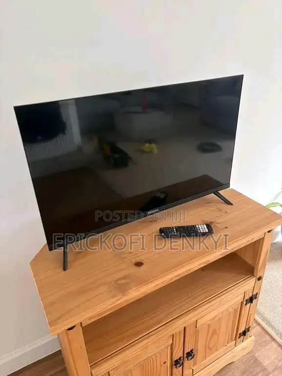 32 Inches TV