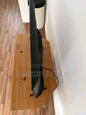 32 Inches TV