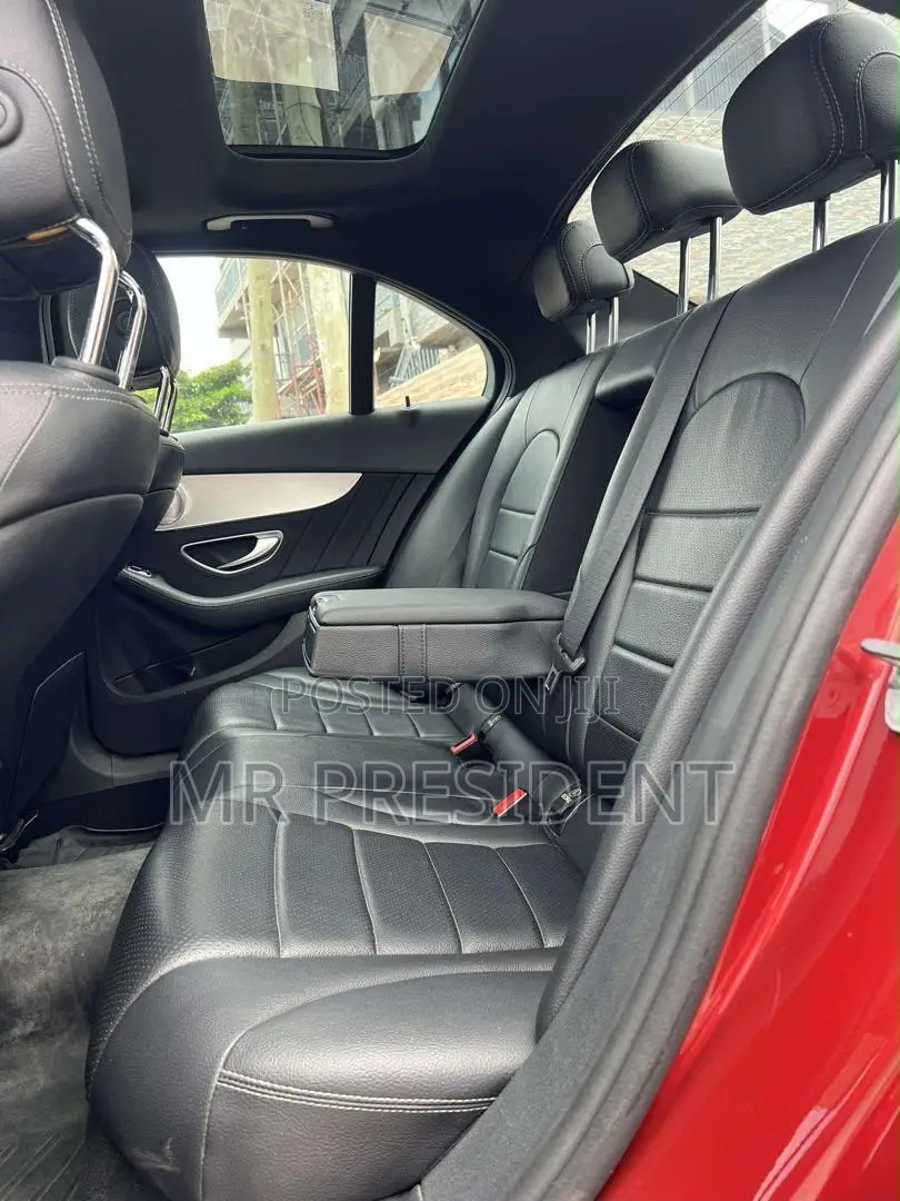 Mercedes-Benz C300 2020 Burgundy