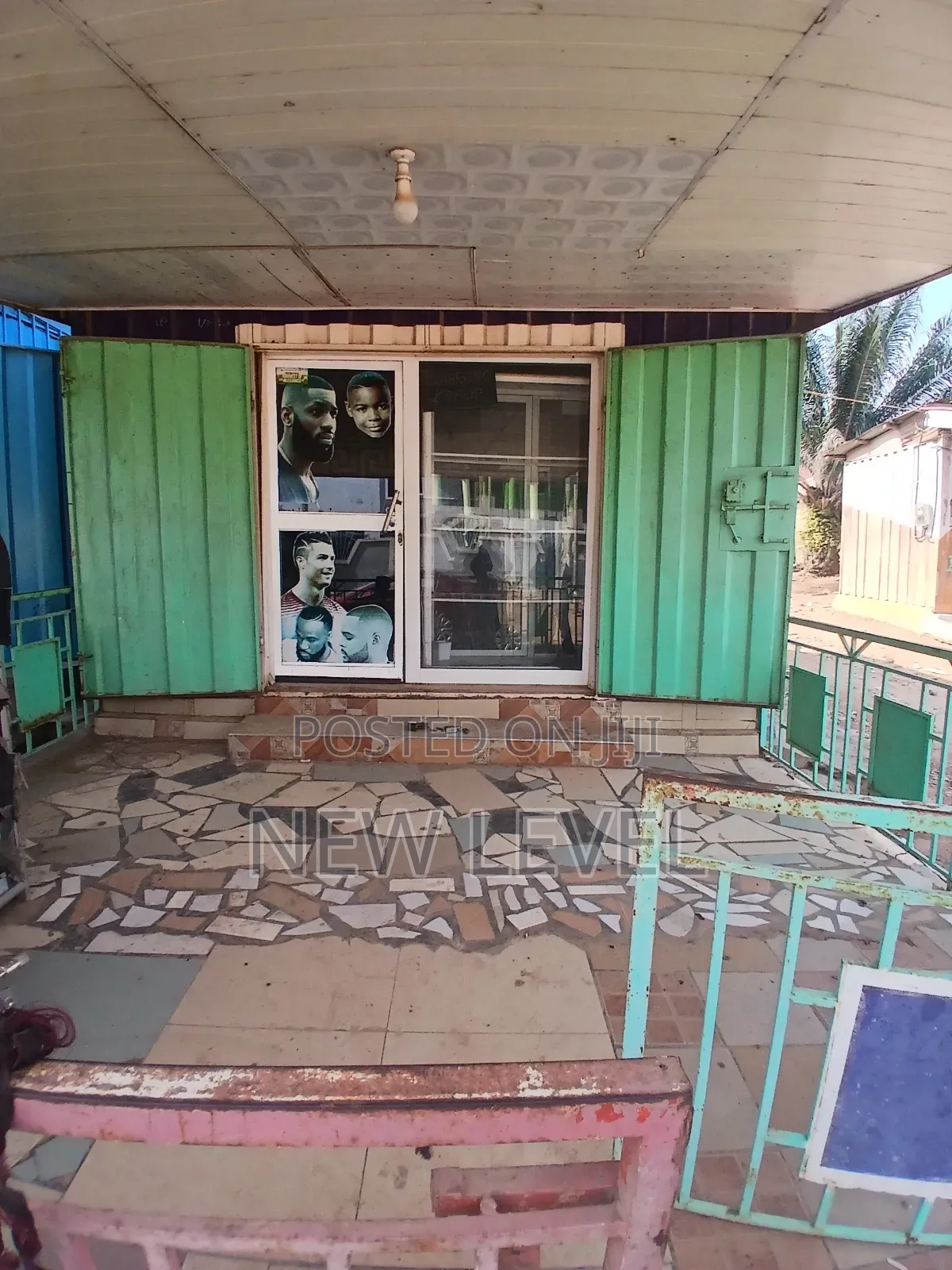 Barbaring Saloon for Rent