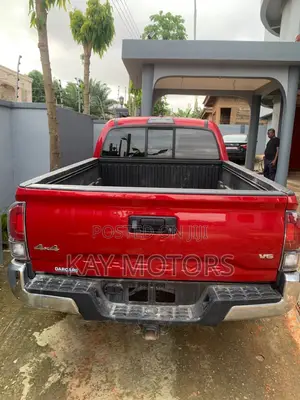 Toyota Tacoma SR5 2017 Red