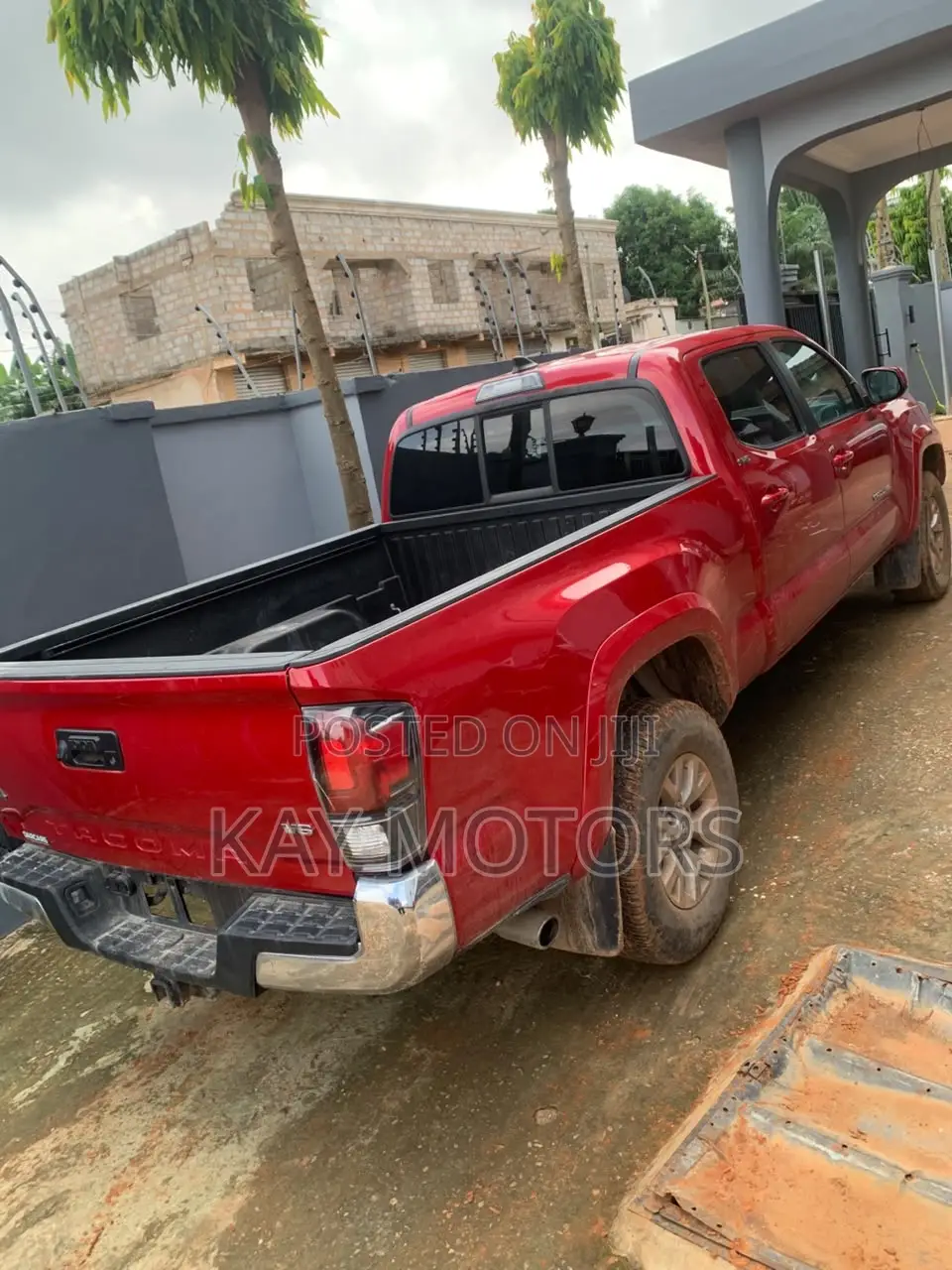 Toyota Tacoma SR5 2017 Red