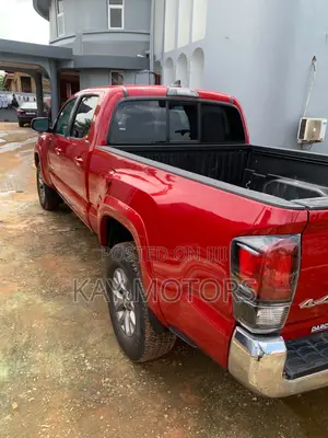 Toyota Tacoma SR5 2017 Red