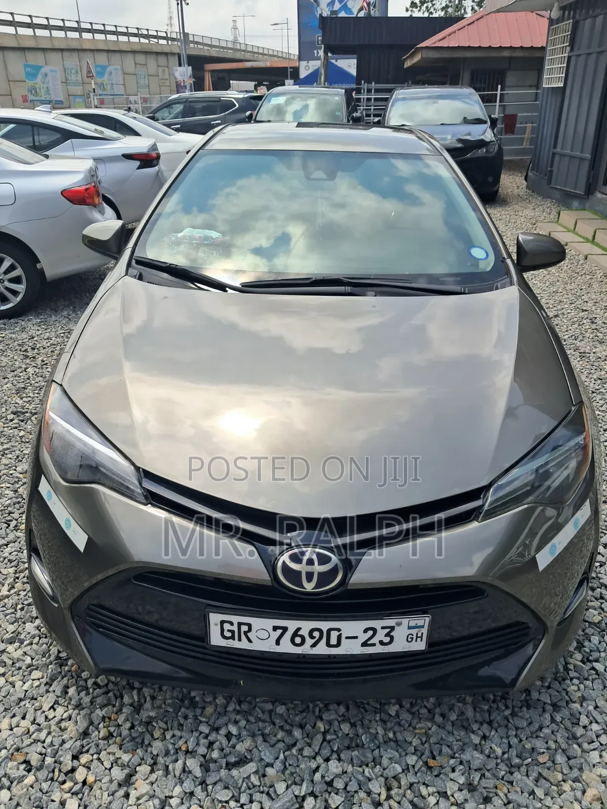 Toyota Corolla LE Eco (1.8L 4cyl 2A) 2019 Gray