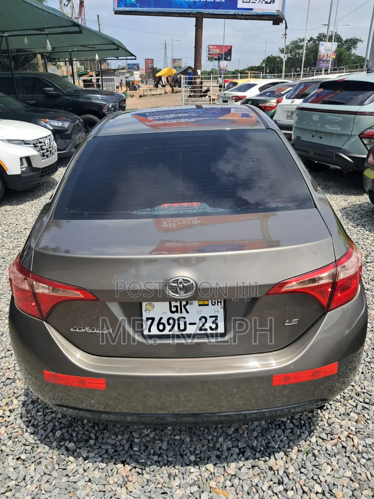 Toyota Corolla LE Eco (1.8L 4cyl 2A) 2019 Gray