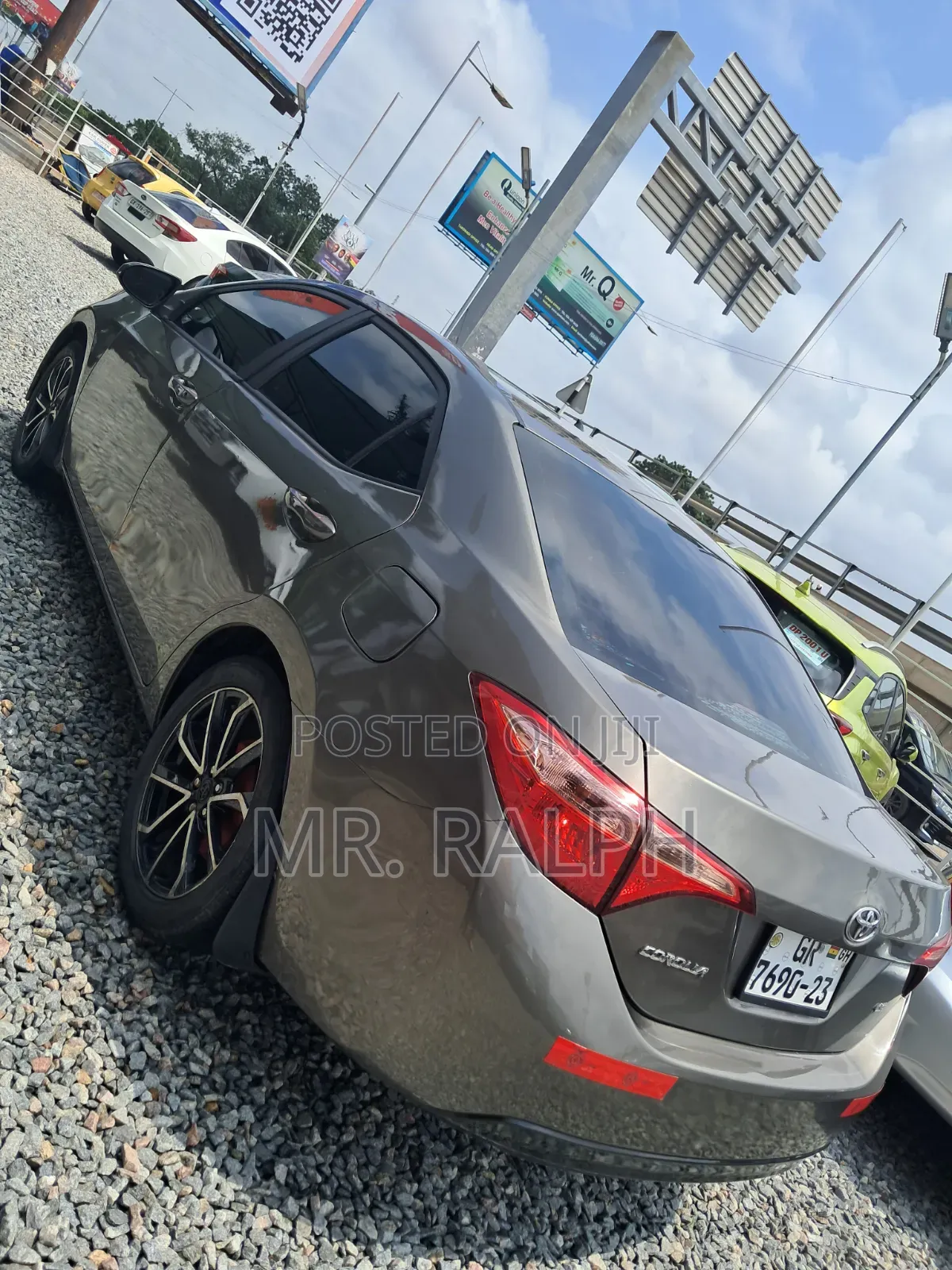 Toyota Corolla LE Eco (1.8L 4cyl 2A) 2019 Gray