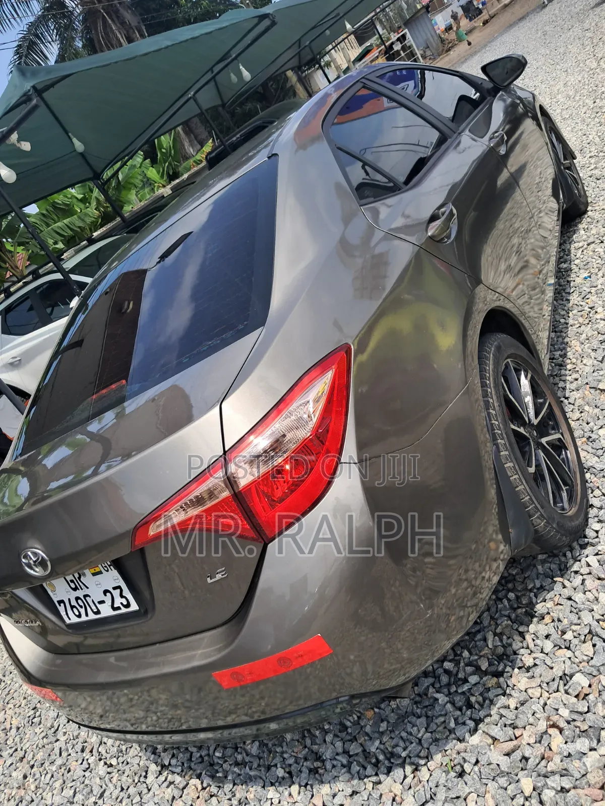 Toyota Corolla LE Eco (1.8L 4cyl 2A) 2019 Gray