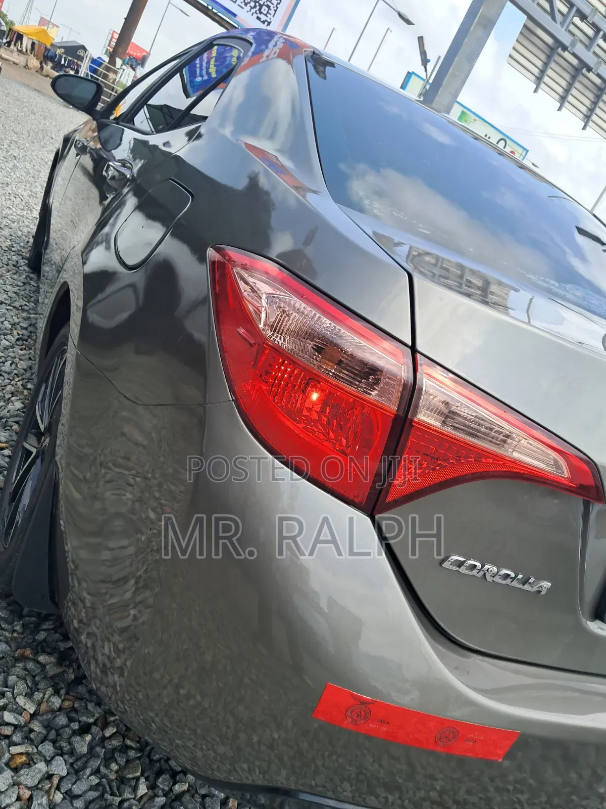 Toyota Corolla LE Eco (1.8L 4cyl 2A) 2019 Gray
