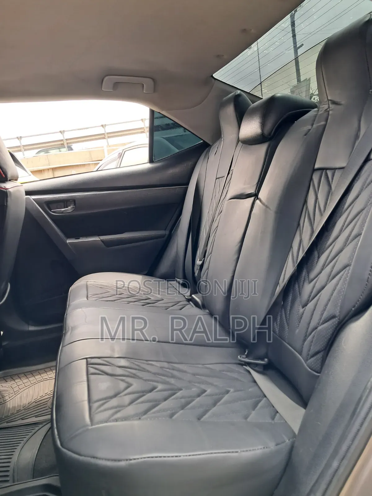 Toyota Corolla LE Eco (1.8L 4cyl 2A) 2019 Gray