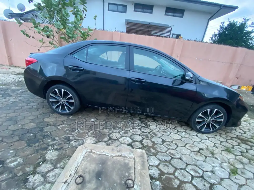 Toyota Corolla SE 4dr Sedan (1.8L 4cyl CVT) 2017 Black