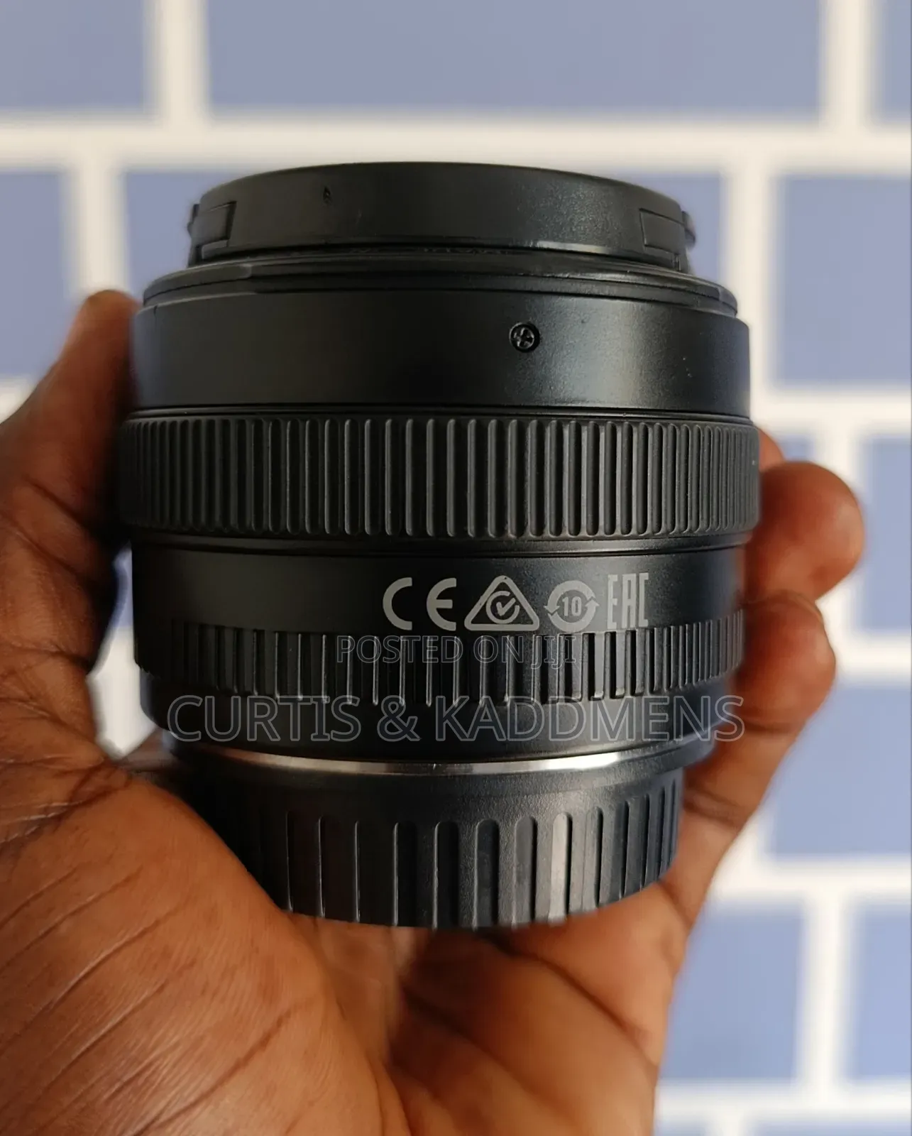 Canon EF 50mm F1.4 Lens 99% New With Lens Hood