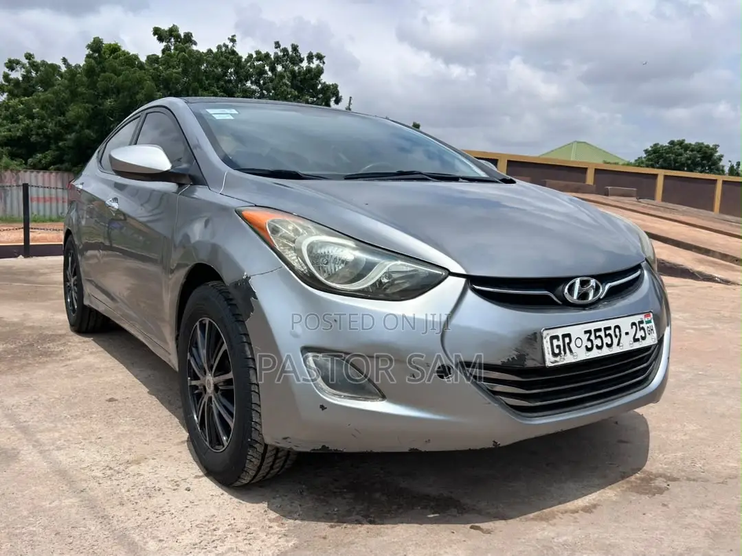 Hyundai Elantra GLS Sedan FWD (1.8L 4cyl 6A) 2013 Gray