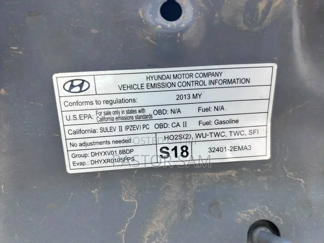 Hyundai Elantra GLS Sedan FWD (1.8L 4cyl 6A) 2013 Gray