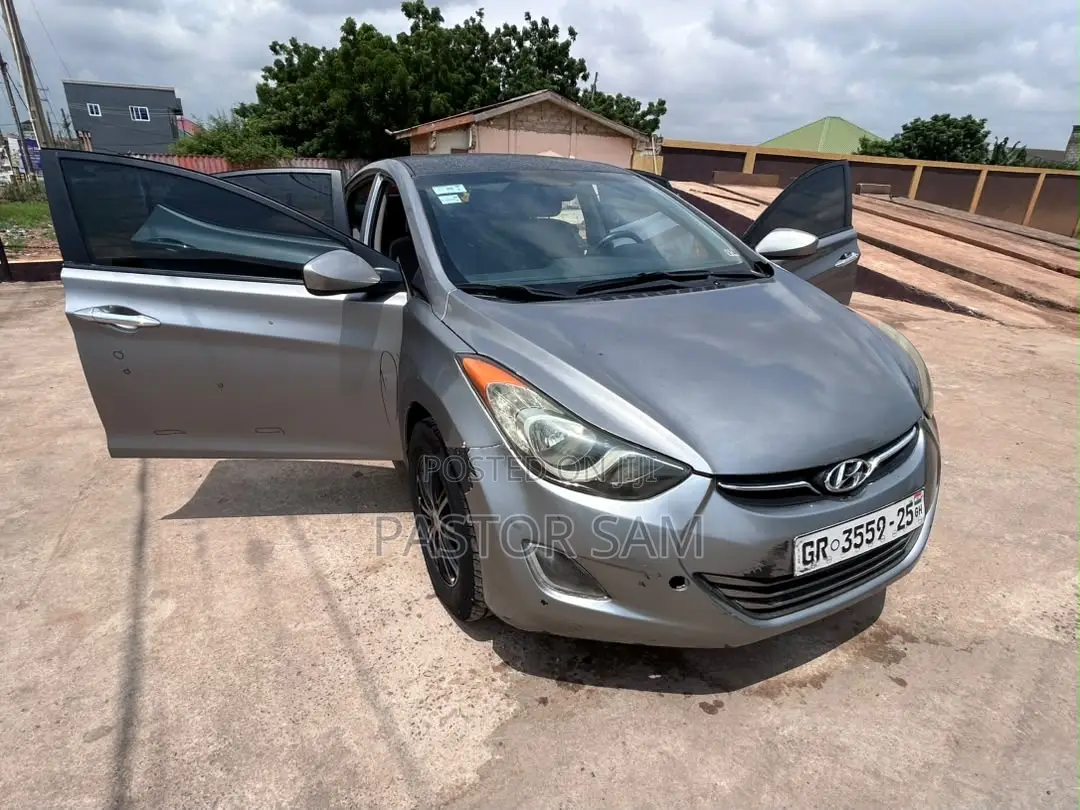 Hyundai Elantra GLS Sedan FWD (1.8L 4cyl 6A) 2013 Gray