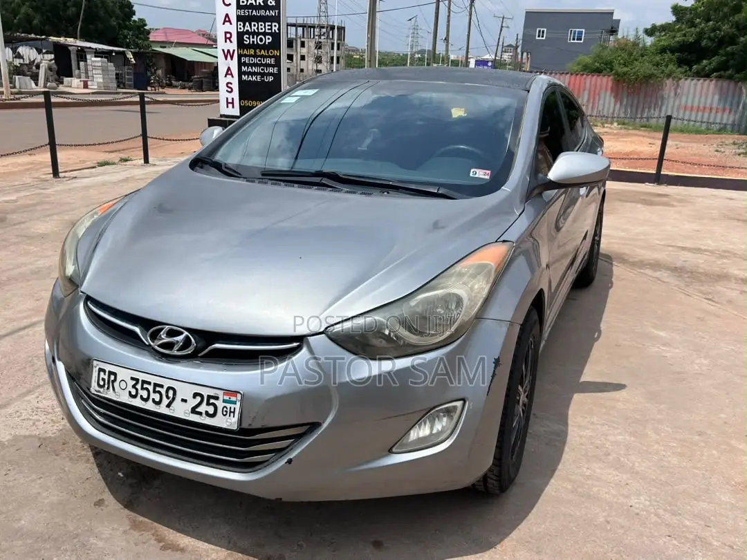Hyundai Elantra GLS Sedan FWD (1.8L 4cyl 6A) 2013 Gray