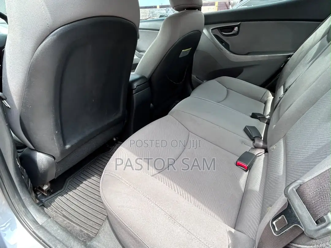 Hyundai Elantra GLS Sedan FWD (1.8L 4cyl 6A) 2013 Gray