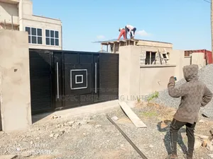 3bdrm House in Nopec Estate, Community 25 for sale