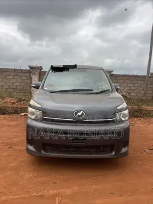 Toyota Voxy 2010 Black