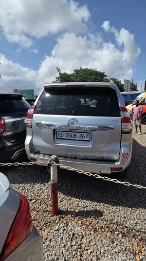 Toyota Land Cruiser Prado 2016 White