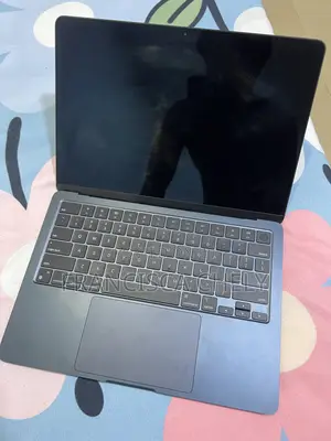 Laptop Apple MacBook Air 2024 M3 8GB Apple M3 SSD 256GB