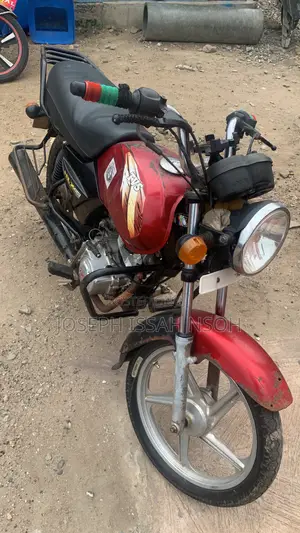 TVS HLX Plus ES 2022 Red