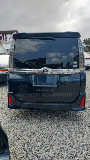 Toyota Voxy SV Premium 2014 Black