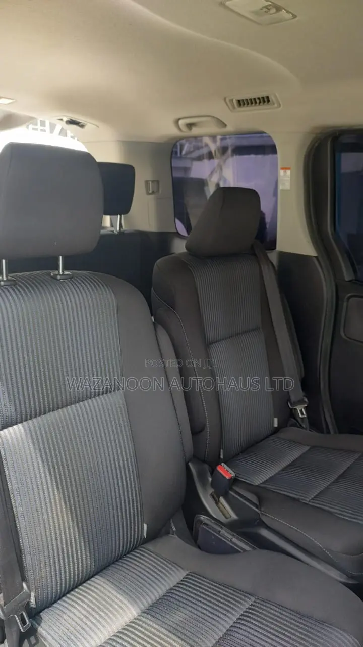 Toyota Voxy SV Premium 2014 Black