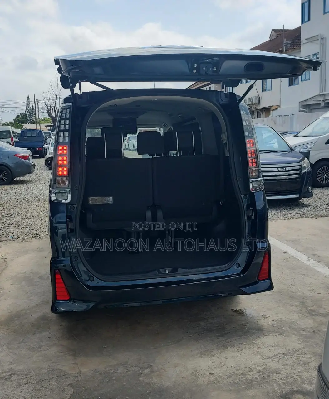 Toyota Voxy SV Premium 2014 Black