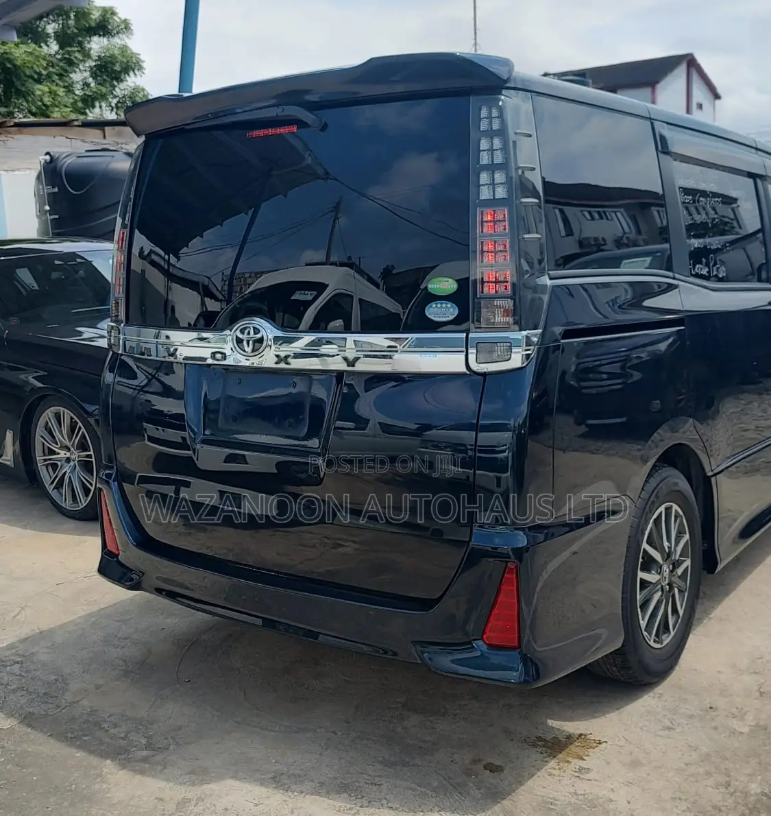 Toyota Voxy SV Premium 2014 Black