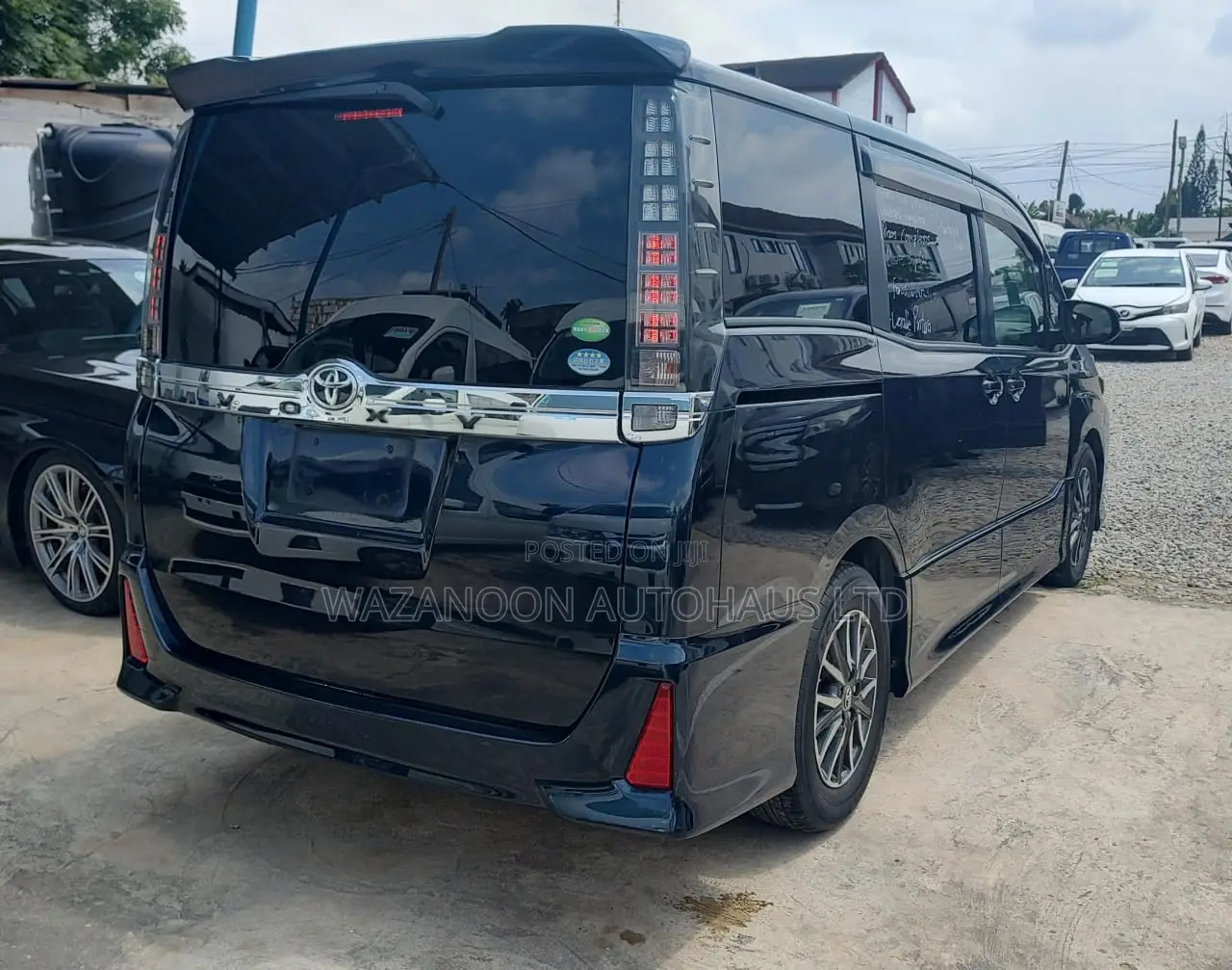 Toyota Voxy SV Premium 2014 Black