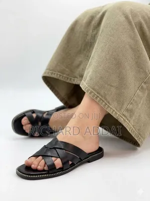Ladies Easy Wear Slipers