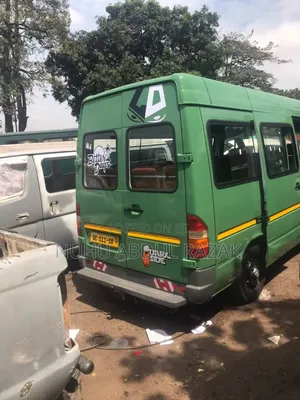 Mercedes-Benz Sprinter 2000 Green
