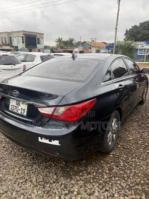 Hyundai Sonata Limited 2.0T Sedan (2.0L 4cyl 6A) 2012 Gray