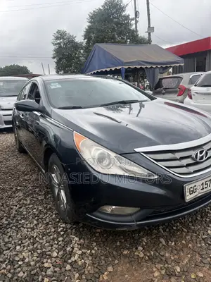 Hyundai Sonata Limited 2.0T Sedan (2.0L 4cyl 6A) 2012 Gray