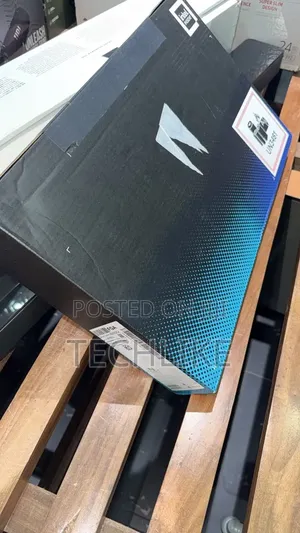New Laptop Alienware 16 Aurora 16GB Intel Core Ultra 7 SSD 1T