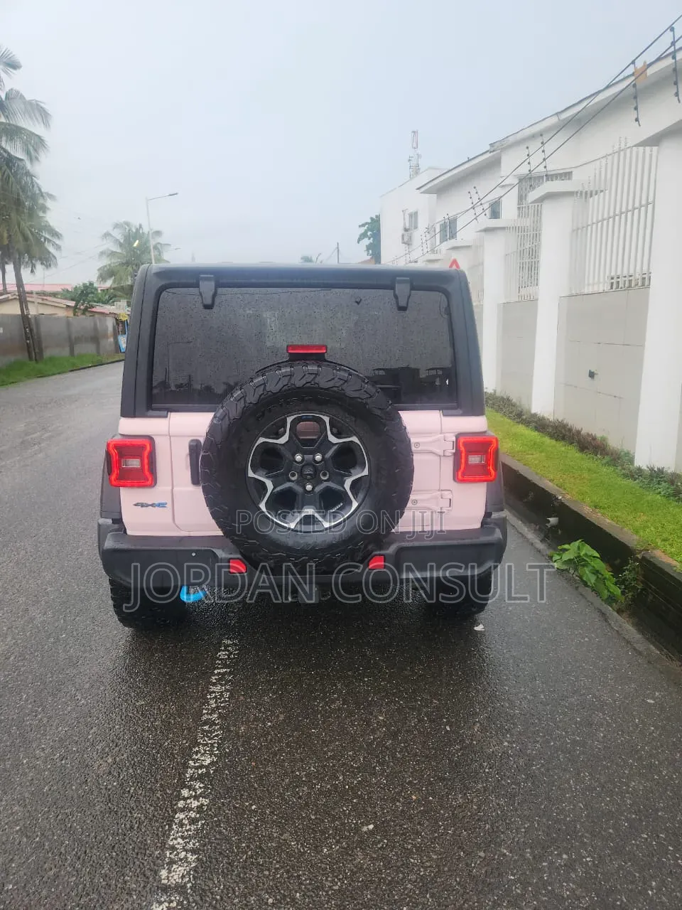 Jeep Wrangler 2024 Pink