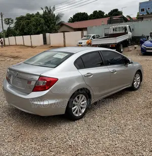 Honda Civic 1.8 5 Door Automatic 2012 Silver